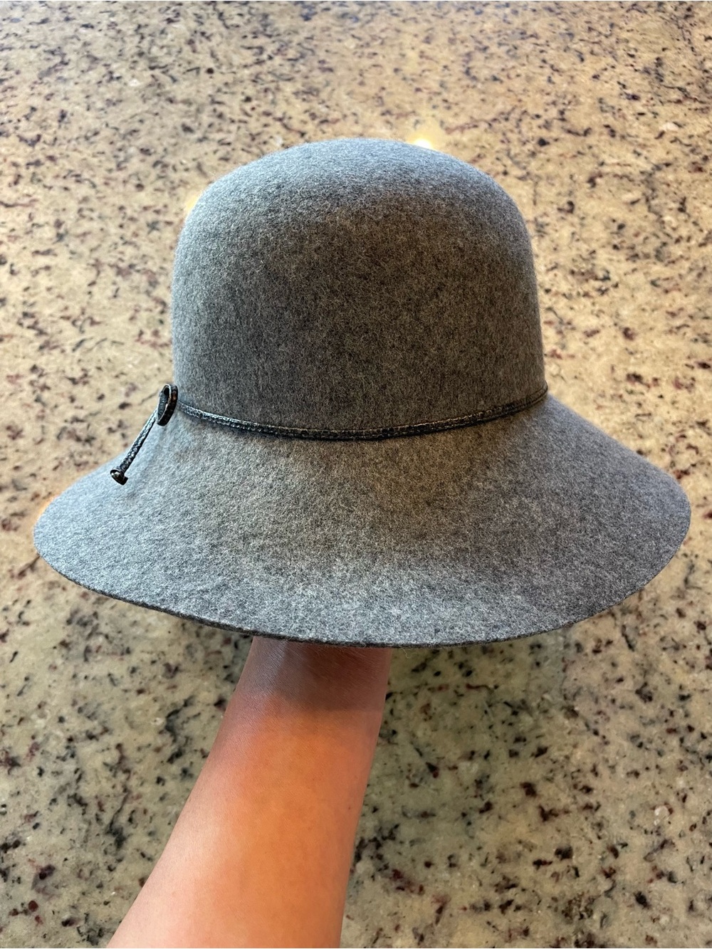New Coldwater creek classic Women's Gray 100% wool Felt Cloche Hat